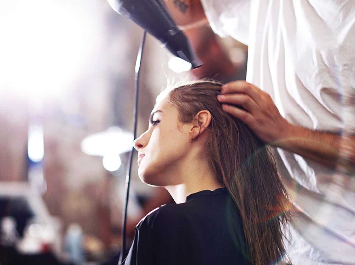 Booth Rental Vs. Commission Salons: Which Structure Is Right For You?