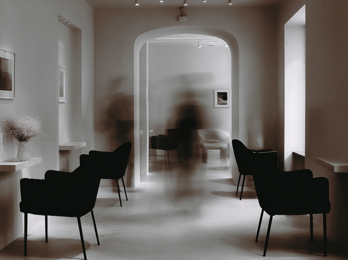 Client Red Flags in Beauty — and How to Protect Your Chair